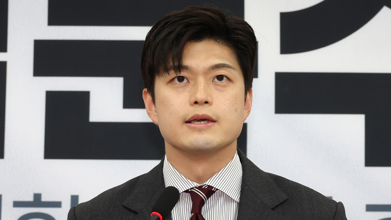 [속보] 김용태 “‘김건희 과거 행위’에 국민 우려 <br>헤아리지 못해…정중히 사과”