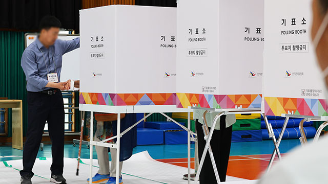 오전 10시 전국 투표율 13.5%…“20대 때보다<br> 1.7%p↑”