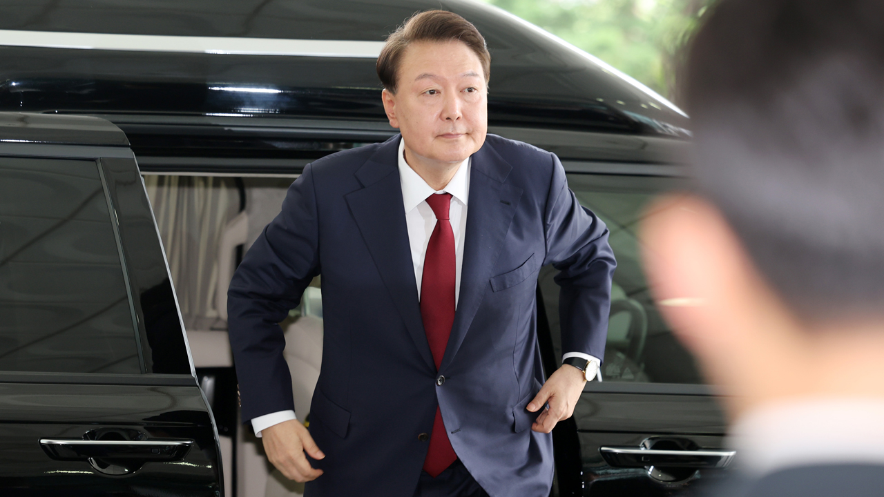 윤석열 측 “박창환 총경 조사…<br>‘가해자가 피해자 조사’”