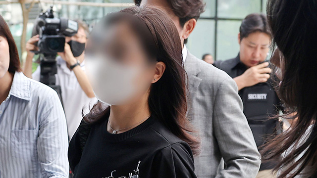 ‘집사 게이트’ 의혹 ‘김건희 집사’ 부인 특검 출석