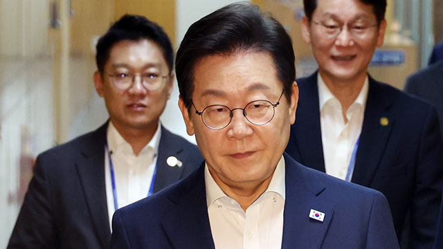 이 대통령 “온실가스 감축 목표 달성, 전기요금 오를 수밖에”