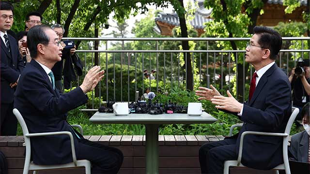 [속보] 김문수-한덕수 2차 단일화 담판 종료…‘단일화 시기’ 이견 여전 