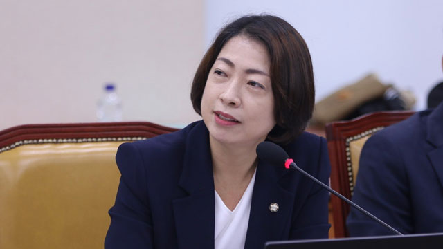민주당 “국민의힘, 대선후보 강탈해 윤석열 대리인에 상납”