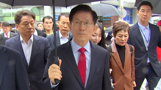 김문수, ‘후보 선출취소 효력정지’ 법원 가처분 심문 출석