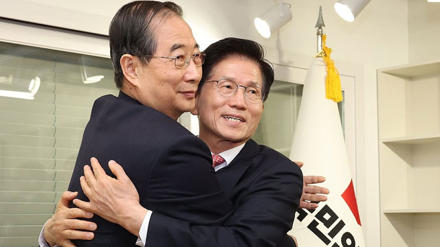 김문수·한덕수 회동…‘선대위원장’ 제안에 한덕수 “실무 논의”