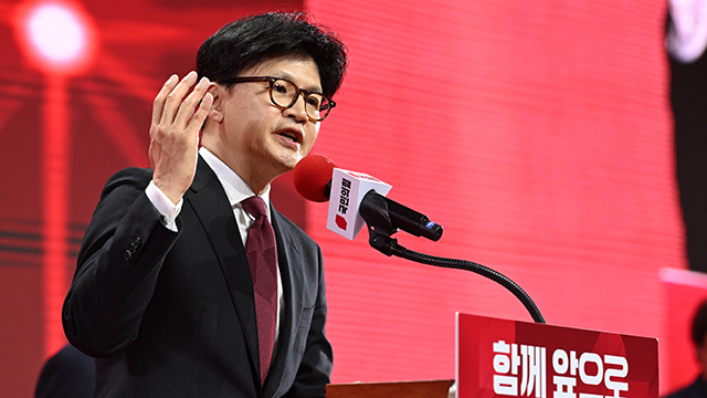 한동훈 “김문수, 윤 전 대통령 부부와 절연·탄핵 반대 사과” 재차 촉구