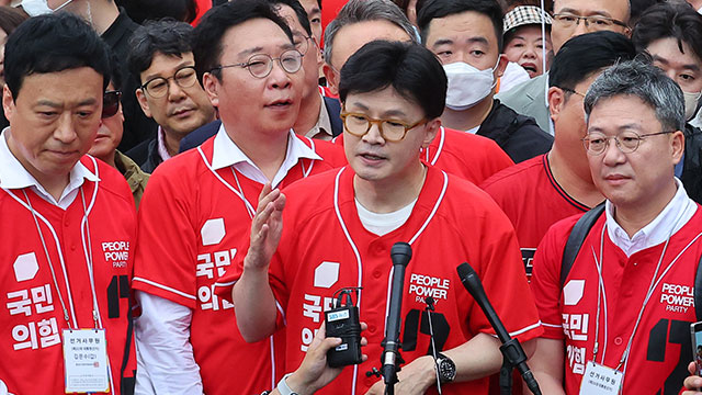 한동훈, 김문수 첫 지원 유세…“이재명 세상 막기 위해 나와”