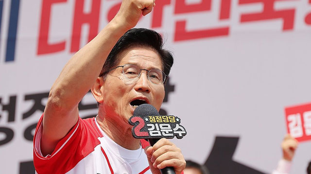 김문수, 강원·경북 집중유세…포항 초계기 장병 조문