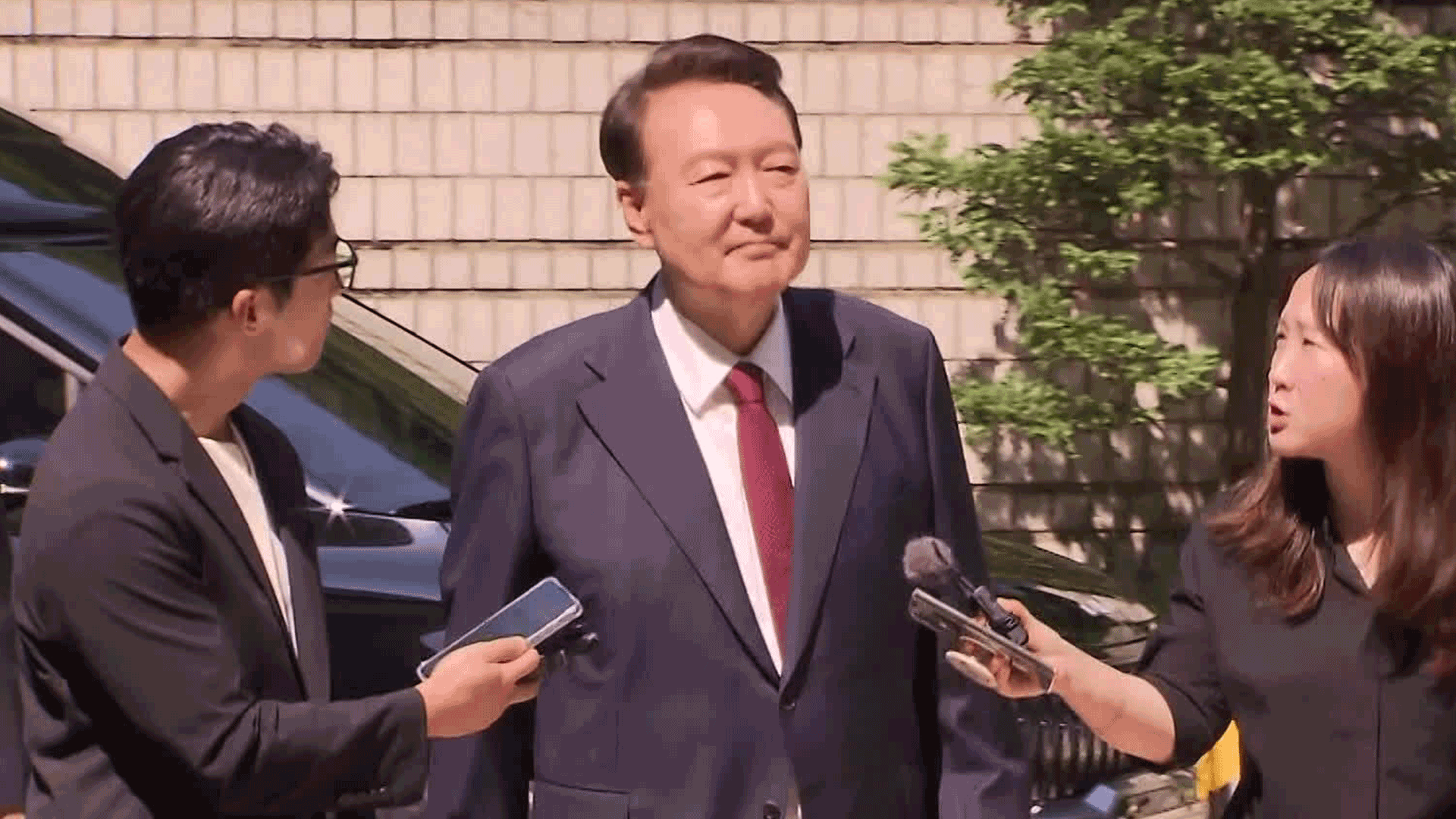 “지하 대기는 출석 불응”…특검, 윤 측에 최후 통첩